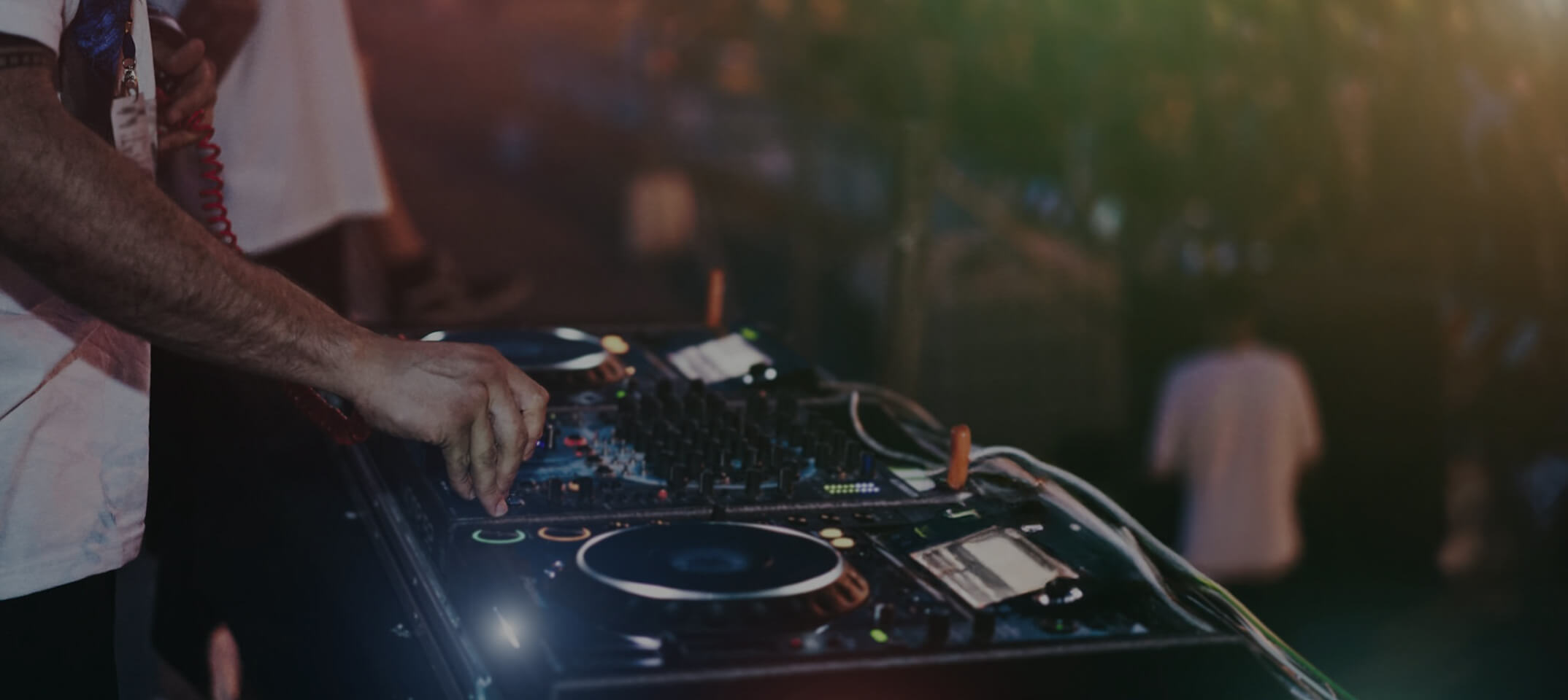 Marbella Nights, Reserved